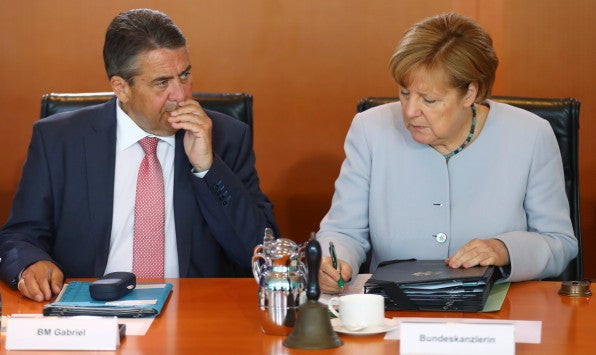 Μέρκελ: «Αναγκαία και αναπόφευκτα τα μέτρα εναντίον της Τουρκίας»